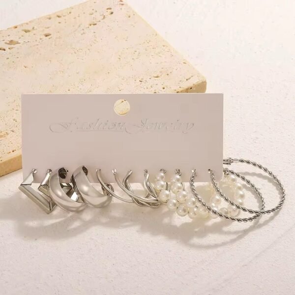 New Trendy Design Women's Clip on Earrings for Woman 2025 Fashion Jewelry - Image 4