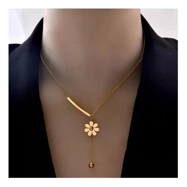 Vintage Luxury 18K Gold Plated Women Stainless Steel Floral Daisy Flower Pendant Collarbone Chain Fashion Jewelry Necklaces - Image 3